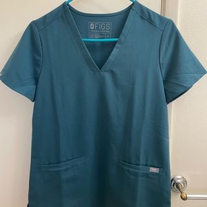 Figs Casma scrub top